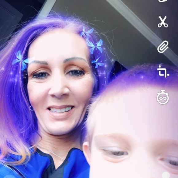 Meet your Posher, Stacy - Picture 5 of 8